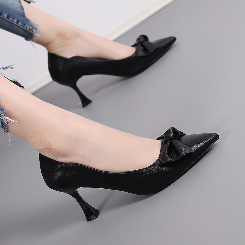 Pointed Temperament Black Soft Leather Shoes