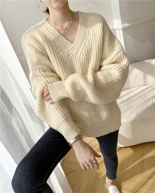 Women's Simple Solid Color Thickened V-neck Sweater