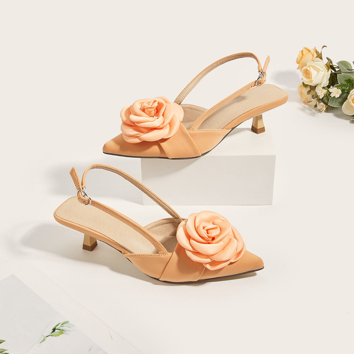 Three-dimensional Flower Women's Elegant Shoes