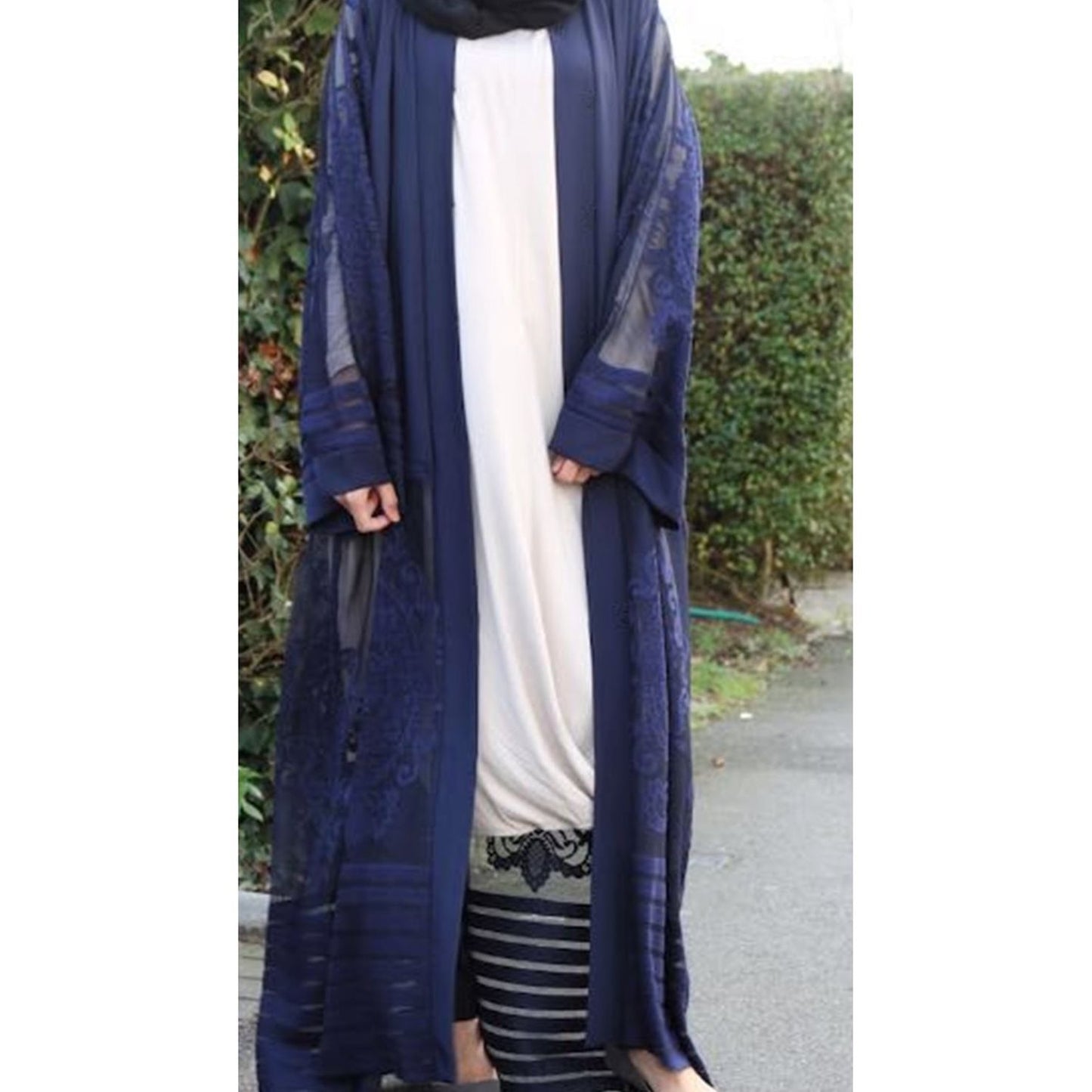 Fashion Women's Embroidered Cardigan Robe Dubai Tour