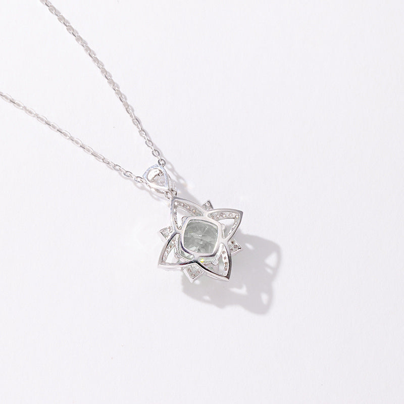 S925 Sterling Silver Light Luxury Necklace