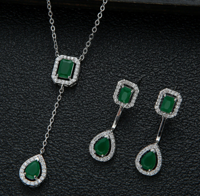 Exquisite Micro Inlaid Zircon Water Drop Necklace