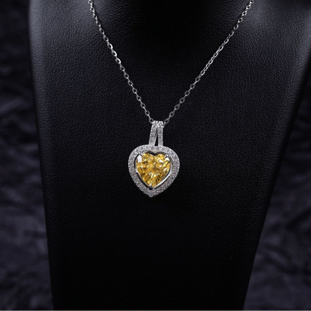 S925 Heart-shaped Ice Flower Cut Zircon Pendant High-grade Necklace