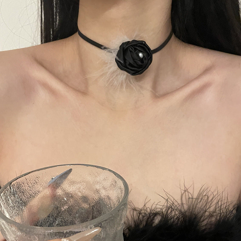 Black Rose Pearl Necklace